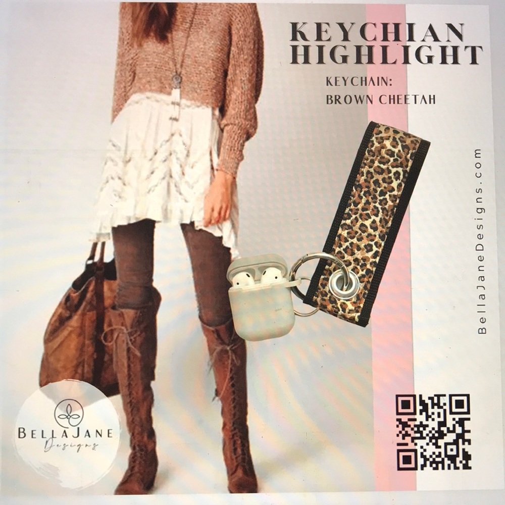 β€οΈ BellaJane Keychain π - Picture 8 of 16